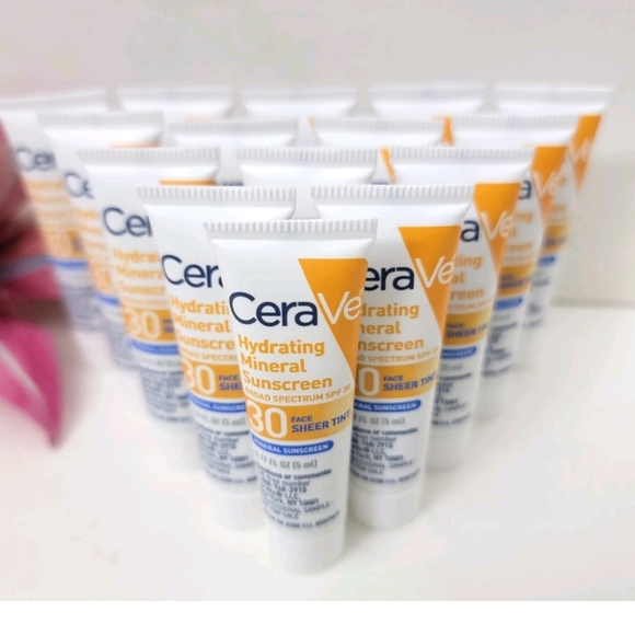 24 tubes CeraVe Hydrating Mineral Sunscreen SPF 30 FACE SHEER TINT 0.17 oz - Picture 1 of 4